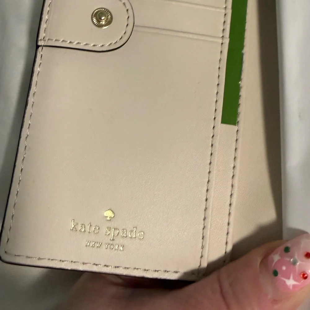 Kate Spade wallet “Stacy Bay Street” Navy and Cream pebbled Leather. NWT